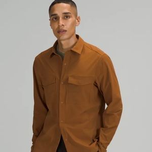 NWT Mens lululemon double pocket LS overshirt in size large